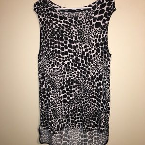 Sleeveless Top from Dress Barn. Size XL.